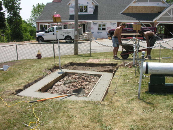 images/Oil_House/9 - New foundation.jpg